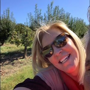 Meet your Posher, Cindy
